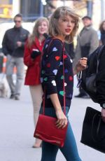 TAYLOR SWIFT Out in New York 1604