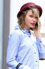 TAYLOR SWIFT Out in New York 2304