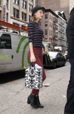 TAYLOR SWIFT Out Shopping in New York