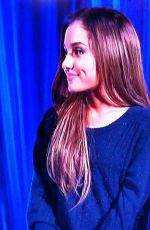 ARIANA GRANDE - Surprise Appearance on American Idol
