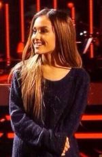 ARIANA GRANDE - Surprise Appearance on American Idol