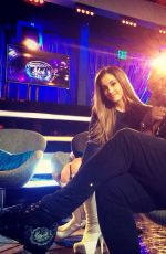 ARIANA GRANDE - Surprise Appearance on American Idol