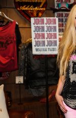 AVRIL LAVIGNE at John John