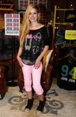 AVRIL LAVIGNE at John John
