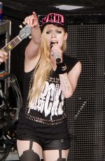 AVRIL LAVIGNE Performs in Mountain View