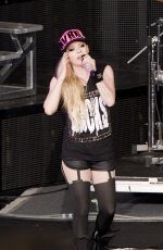 AVRIL LAVIGNE Performs in Mountain View