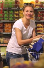 CAMERON DIAZ Shopping at Whole Foods in Beverly Hills