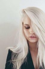 DEBBY RYAN Goes Blonde for Her 21st Birthday