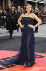ELIZABETH OLSEN at Godzilla Premiele in London