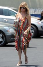 GOLDIE HAWN Arrives at Tavern Restaurant in Brentwood