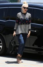 GWEN STEFANI Arrives at Acupuncture Studio in Los Angeles