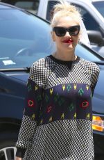 GWEN STEFANI Arrives at Acupuncture Studio in Los Angeles