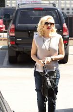 GWEN STEFANI Out and About in Los Angeles 3005