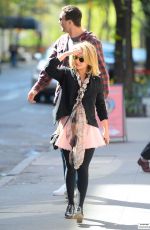 HAYDEN PANETTIERE Out for Lunch in New York