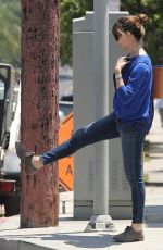 JENNIFER GARNER Out and About in Los Angeles 2705