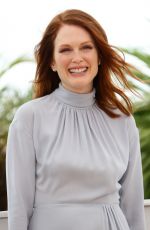 JULIANNE MOORE at Maps to the Stars Photocall at Cannes ilm Festival