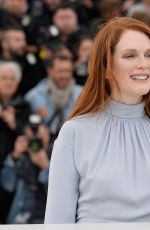 JULIANNE MOORE at Maps to the Stars Photocall at Cannes ilm Festival