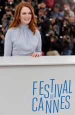 JULIANNE MOORE at Maps to the Stars Photocall at Cannes ilm Festival