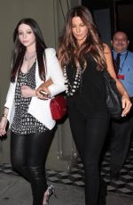 KATE BECKINSALE and MICHELLE TRACHTENBERG Leaves Craig