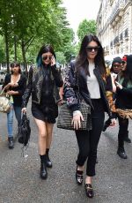 KENDALL nad KYLIE JENNER Out and About in Paris