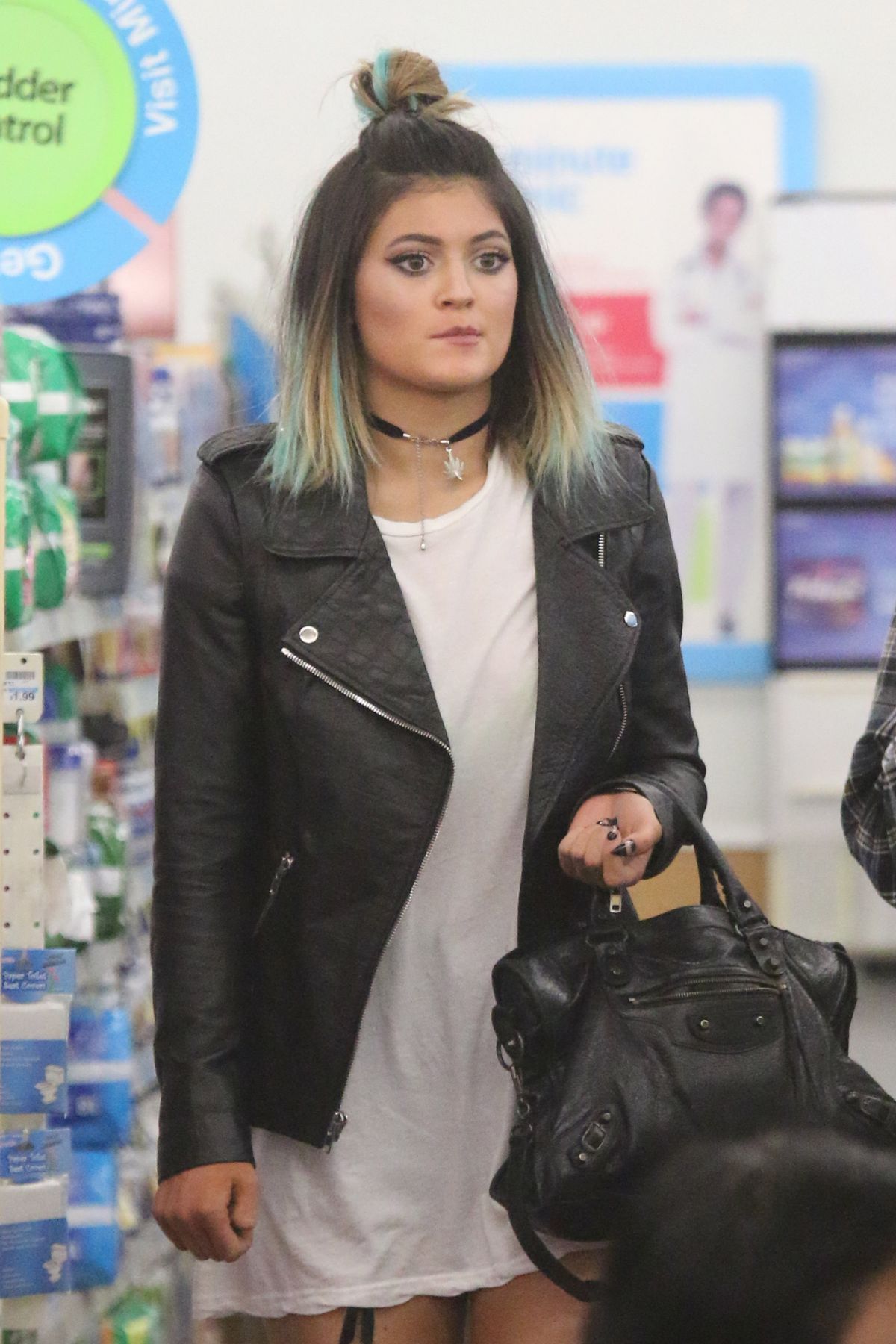 KYLIE JENNER Shopping at a Drugstore in Los Angeles - HawtCelebs