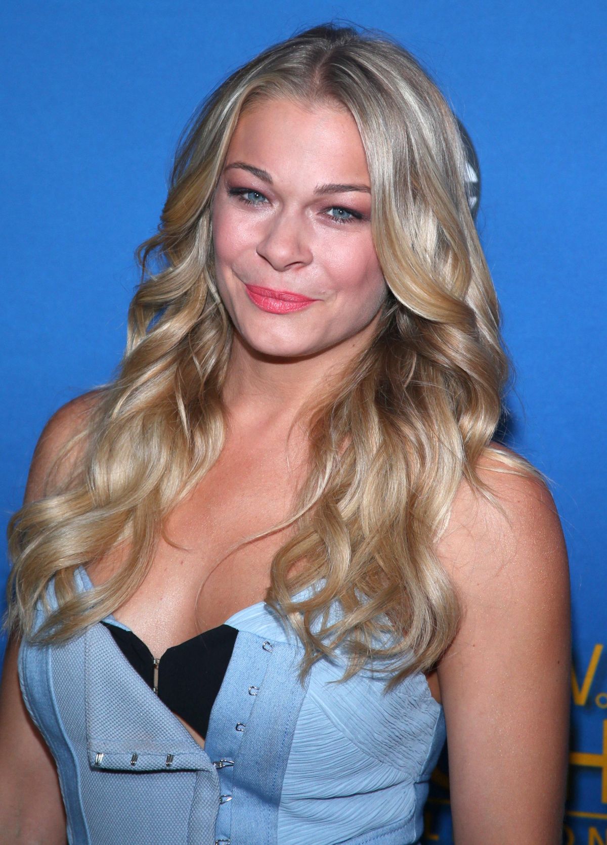 LEANN RIMES at MDA Show of Strength Telethon at the Hollywood Palladium LEANN RIMES at MDA Show of Strength Telethon at the Hollywood Palladium