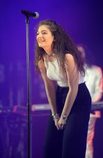 LORDE Performs at Radio 1′s Big Weekend in Glasgow