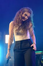 LORDE Performs at Radio 1′s Big Weekend in Glasgow