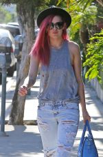 RUMER WILLIS in Ripped Jeans Shopping in West Hollywood