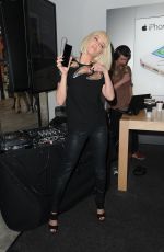 SARAH HARDING - Carphone Warehouse SonyXperiaz2 Promotion in London