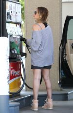 SARAH MICHELLE GELLAR at a Gas Station in Santa Monica