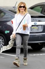 SARAH MICHELLE GELLAR Out and About in Los Angeles 2205