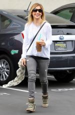 SARAH MICHELLE GELLAR Out and About in Los Angeles 2205