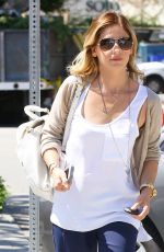 SARAH MICHELLE GELLAR Out and About in Los Angeles 3004