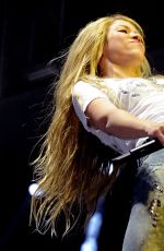 SHAKIRA Performs at 102.7 Kiis FM Wango Tango in Los Angeles