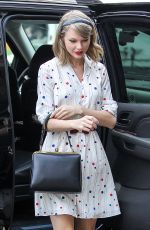 TAYLOR SWIFT Leaves a Gym in New York 0205