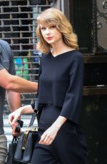 TAYLOR SWIFT Leaves Her New York