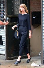 TAYLOR SWIFT Leaves Her New York