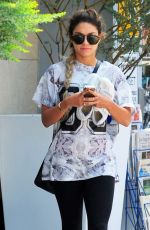 vanessa hudgens out in studio city, 05/25/14 [uhq adds]
