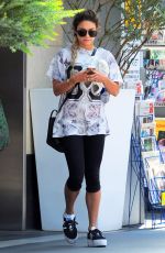 vanessa hudgens out in studio city, 05/25/14 [uhq adds]