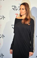 ANGELINA JOLIE ar Maleficent Press Conference in Tokyo
