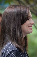 ANNE HATHAWAY on the Set of The Intern in New York