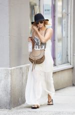 BETH BEHRS Out and About in New York 2306