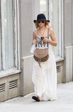 BETH BEHRS Out and About in New York 2306