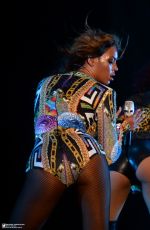 BEYONCE Performs on Her Run Tour in Miami