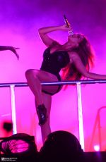 BEYONCE Performs on Her Run Tour in Miami