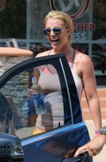 BRITNEY SPEARS Leaves a Gym in Thousand Oaks