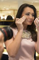ELIZABETH HURLEY at Estee Lauder Shop and Compact Museum Opening in Dallas
