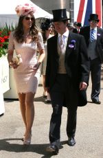 ELIZABETH HURLEY at Toyal Ascot
