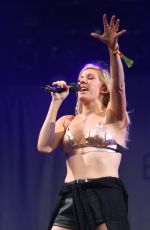 ELLIE GOULDING Performs at Gastonbury Festival